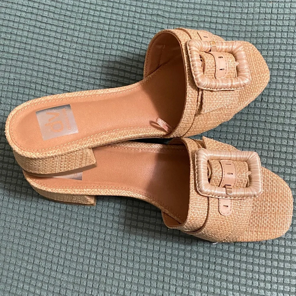 Tan New Dolce Vita Woven Slide Sandals Size 7.5